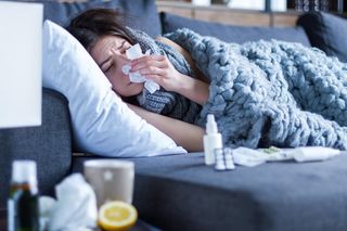 Co jeść przy COVID-19? Lekarze wskazują produkty, które naprawdę wspierają odporność