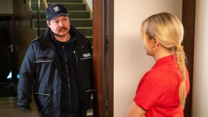Na sygnale, odc. 716: Britney (Paulina Zwierz), policjant (Marcin Lechniak)