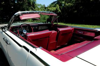 Lincoln Continental Convertible / limuzyna Johna Fitzgeralda Kennedy'ego