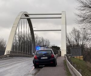  Śmiertelny wypadek na wiadukcie w Grodzisku Mazowieckim. Kierowca zasłabł za kierownicą