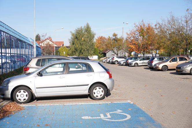 Parking przy osiedlu Bolesława Śmiałego w Poznaniu