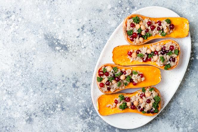 Dynia zapiekana z kurczakiem i żurawiną - jesienne super food 