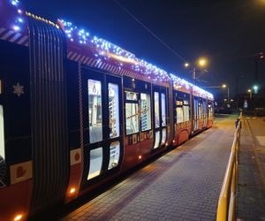 Po Bydgoszczy jeździ wyjątkowy tramwaj. Cuć w nim świąteczną atmosferę 