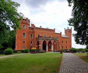 Ten pałac w woj. warmińsko-mazurskim wygląda jak z bajki. Powstał w XIX wieku