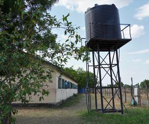 Ludzie żyją tu za mniej niż dolara dziennie. Towarzyszy im skrajny głód i konflikty zbrojne