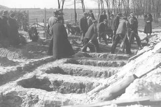 Przeniesienie prochów powstańców styczniowych do kwatery na Cmentarzu Wojskowym na Powązkach - 1934 r.