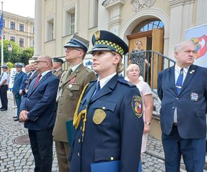 Trwają obchody Święta Policji w Lesznie. Świętują policjanci i policjantki