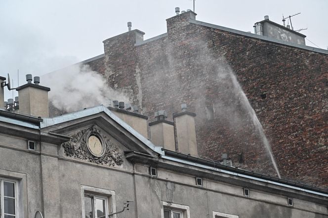 Pożar kamienicy przy ul. Miedzianej w Warszawie 29.10.2024