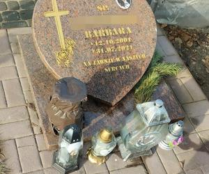 Grób Basi, która została potrącona przez autobus w Katowicach. Widok jej nagrobka łamie serce
