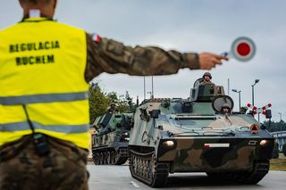 Próba defilady na Wisłostradzie. Zamknięte drogi i mosty w Warszawie 