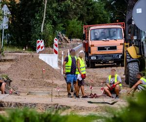 Kierowcy tkwią w korkach, robotnicy się śmieją. Sielankowy nastrój podczas remontu