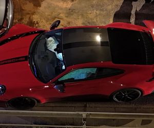 Koszmar na Wale Miedzeszyńskim! Rozbite Porsche za 700 tysięcy złotych!