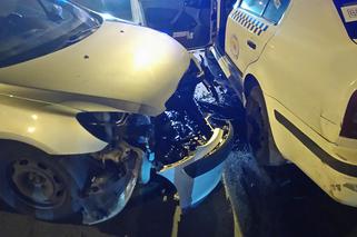 Wypadek na skrzyżowaniu Nad Wierzbakiem/al. Wielkopolska