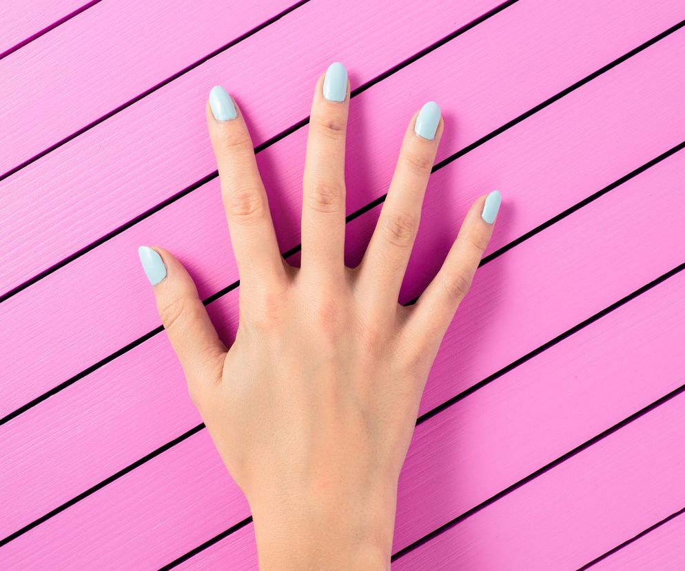 Wykonanie manicure winylowego wcale nie jest trudne!