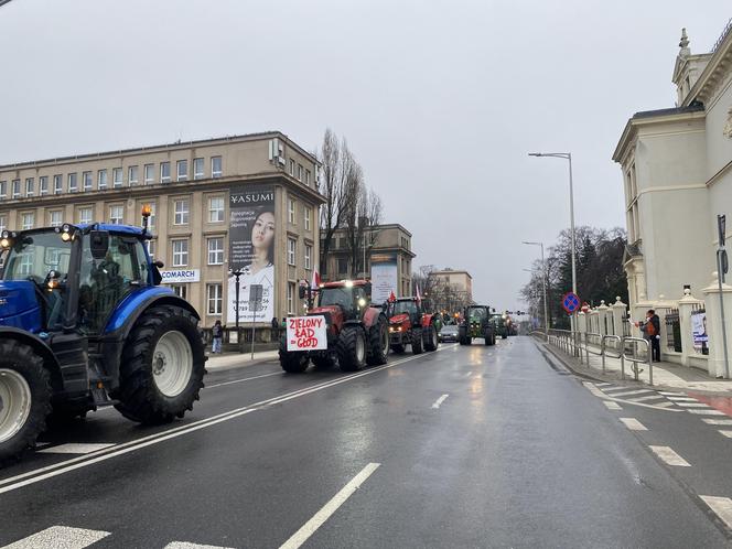 Strajk rolników w centrum Zielonej Góry. Przedsiębiorcy wyjechali na ulice 