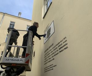 Mural z Aleksandrą Mirosław jest już zaktualizowany. Olimpijka z autorem projektu wymalowała rekord świata