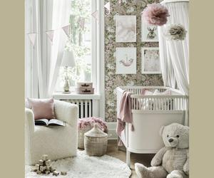 Przytulny pokój dla niemowlaka – baśniowe wnętrze