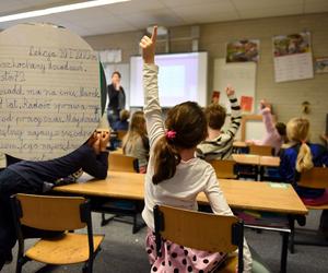 Rozwiązanie tej pracy domowej zagięło nauczycielkę. Maluch nie owijał w bawełnę