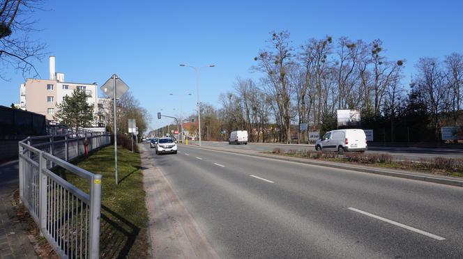 To najdłuższa ulica w Olsztynie. Przebiega aż przez trzy osiedla. Zaskakujące, ile ma metrów!