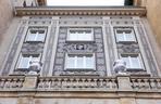 Nowe życie sgraffito. Zobacz odrestaurowane cztery warszawskie sgraffiti 
