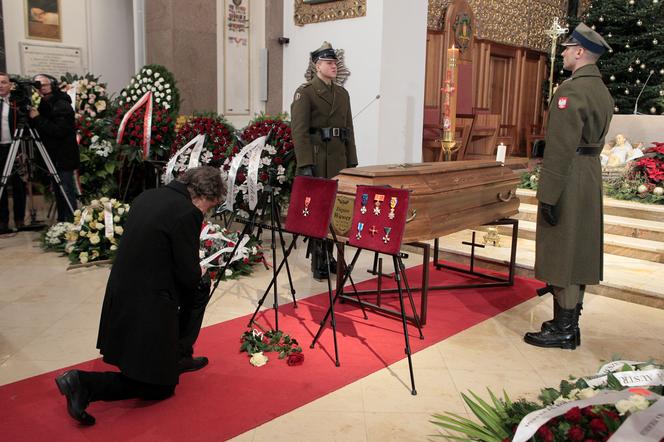  Wicepremier na ostatnim pożegnaniu Zbigniewa Wawra. „Dziękuję profesorowi za pasję, dobro i wiedzę”