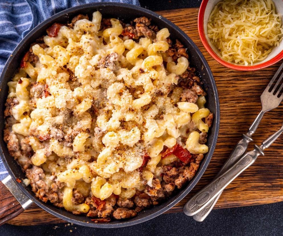 Hybryda dwóch ukochanych dań. Cheeseburger pasta gotowa w zaledwie 30 minut