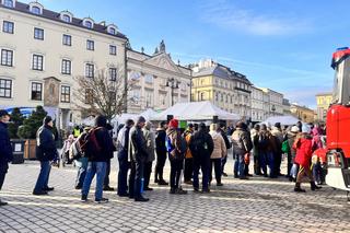 XXVII Wiglia dla Osób Bezdomnych i Potrzebujących Jana Kościuszko ponownie na Rynku Głównym w Krakowie 