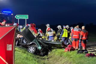 Tragiczny wypadek w Płociczu. Dwóch kierowców nie żyje