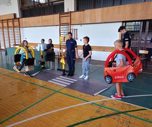 Dzieci z siedleckiej Ósemki chętnie uczestniczyły w zajęciach z policjantami