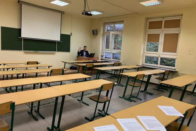 Nowy Sącz: Ruszył nowy rok akademicki. Studentów czekają nowe zasady i ograniczenia