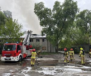 Pożar budynku przy ul. Podskarbińskiej