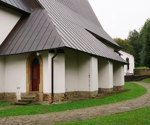 To jedna z najstarszych wsi w Małopolsce. Już w średniowieczu miała swoją parafię