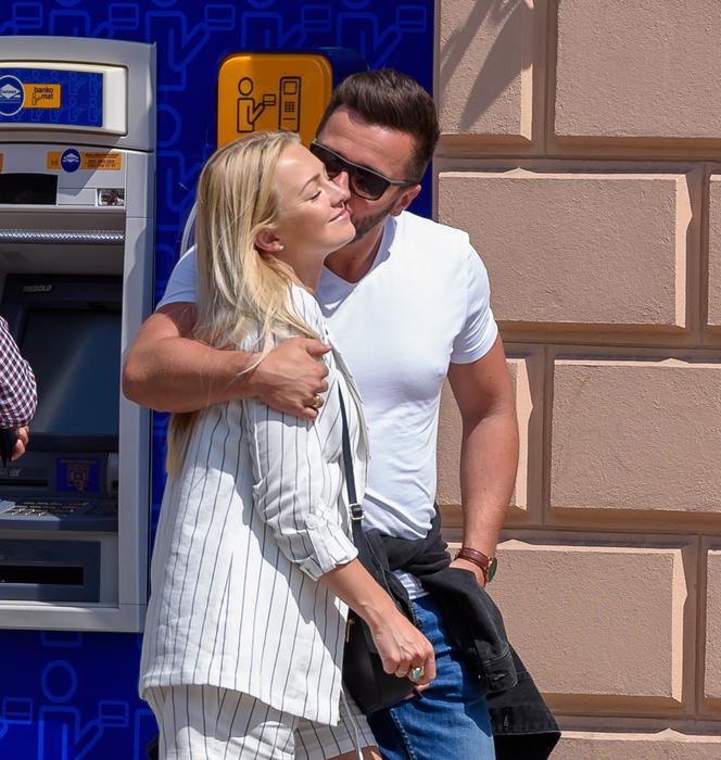 Barbara Kurdej-Szatan w czułych objęciach męża