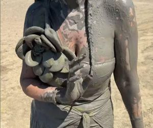 Maja Rutkowski zażywa błotnego SPA