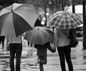 Załamanie pogody zmierza do kraju. Gwałtowne burze to zaledwie ułamek tego, co nas czeka