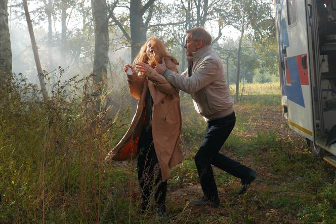 Pierwsza miłość. Wiktor (Jacek Mikołajczak), Teresa (Ewa Skibińska)