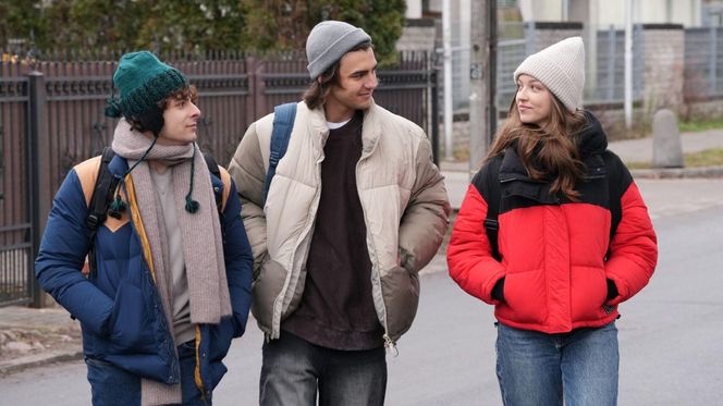 	Barwy szczęścia odc. 3175. Ewelina (Amelia Listwoń), Romeo (Jacek Tyszkiewicz), Witek (Witold Sosulski)