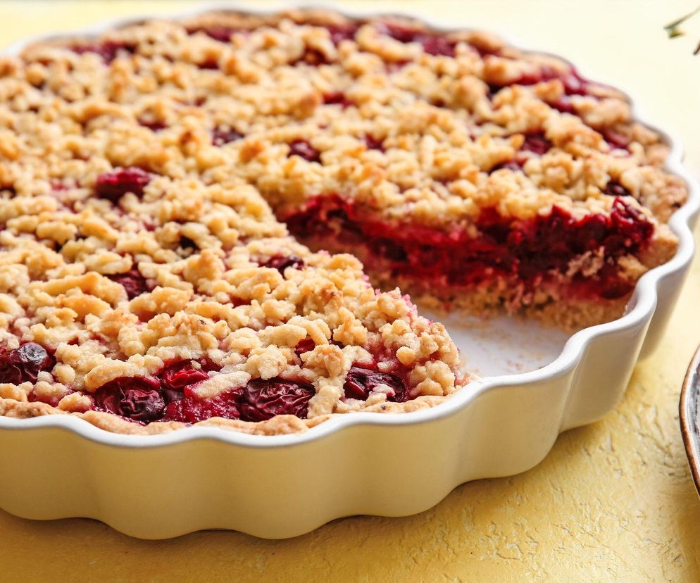 tarta z truskawkami i rabarbarem