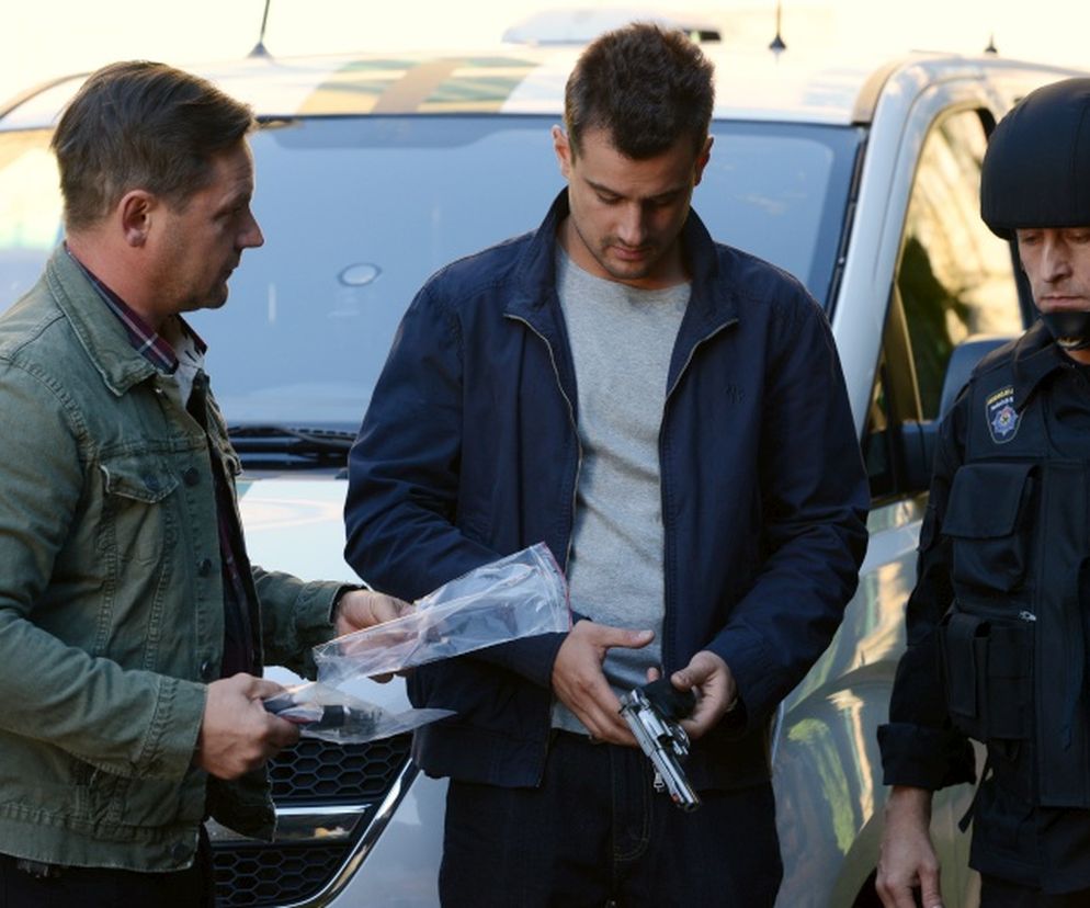 Komisarz Alex 4 sezon odcinek 11 (odc. 50). Michał Orlicz (Antoni Pawlicki), Ryszard Puchała (Ireneusz Czop)