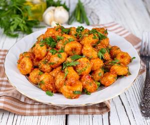 Kalafior z tym sosem to prawdziwa rewelacja. Zakochałem się w tym daniu od pierwszego kęsa