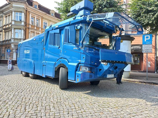 Trwają obchody Święta Policji w Lesznie. Świętują policjanci i policjantki