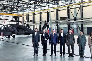 Podpisanie umowy zakupu śmigłowcó Apache