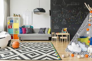 Farba magnetyczna w pokoju dziecka: 5 pomysłów na praktyczną ścianę