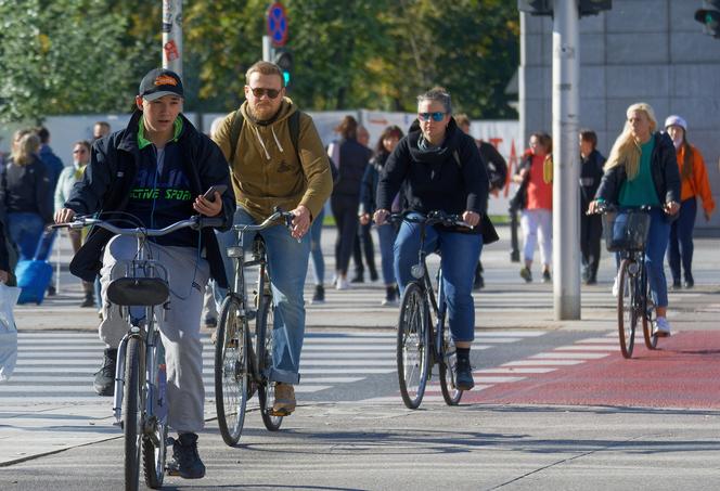 ul. Sandomierska – przy bloku nr 29 - wyniesienie przejścia