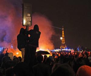 Zamieszki w Paryżu. Demonstranci protestują przeciw reformie emerytalnej [ZDJĘCIA]