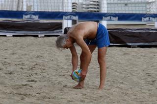 Radosław Pazura na plaży w Sopocie