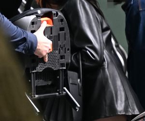 Roxie Węgiel -  tajemniczy fotelik w limuzynie