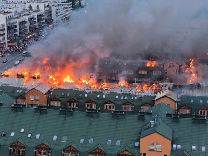 Pożar bloku w Ząbkach. Przerażające zdjęcia z miejsca tragedii