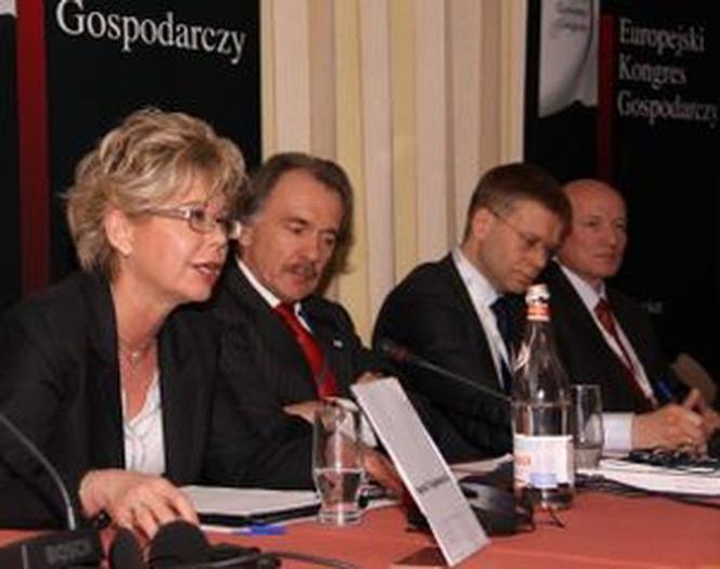 Panel dyskusyjny Inwestycje zapewniające bezpieczeństwo energetyczne odbył się 2 czerwca 2010 r. w ramach Europejskiego Kongresu Gospodarczego