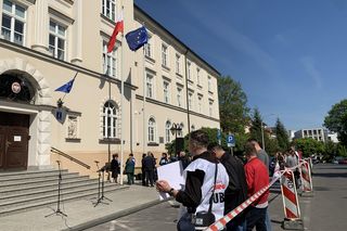 Protest pracowników lubelskiego szpitala. Chodzi o kontrakt z NFZ
